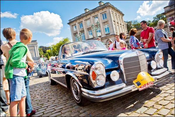 visitbrussels's tweet photo. 80 cars depicted in #Tintin adventures will come to life during the #comicsfestival #Bcomics http://t.co/yMa7hw8Srn http://t.co/tsGwJ37Pof
