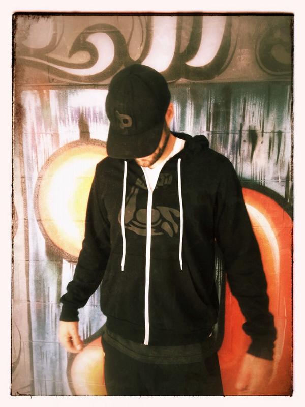 LORDofDRY's tweet photo. I'm thinking its a @lumbalastrong type of day today.

@rolly_lumbala46 @Agent_DRY 

#DRYWORLD http://t.co/F14iFcYTVD