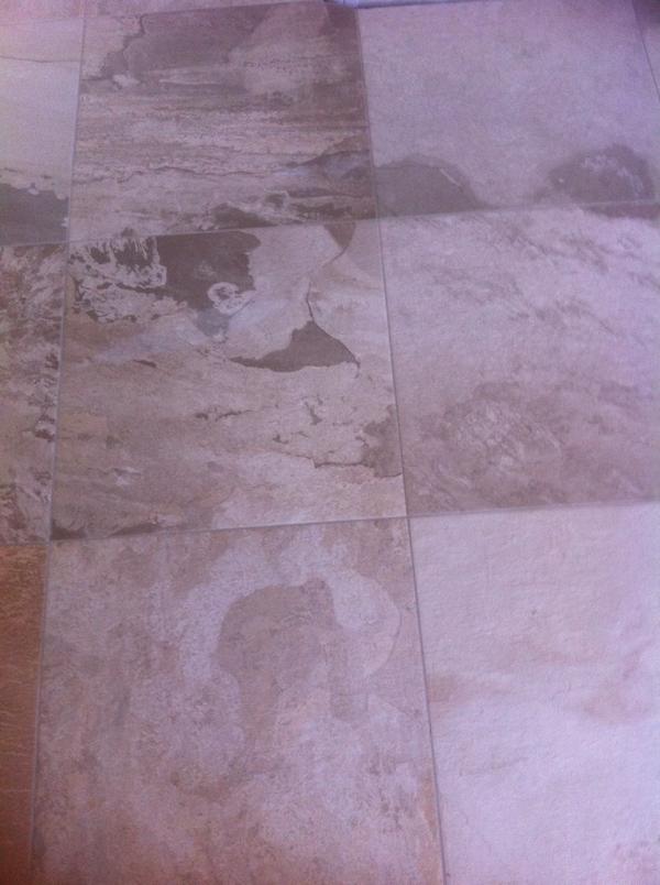 Mooie vloer gelegd voor vebaafbouw  bako#tegelzetbdrf.Janson