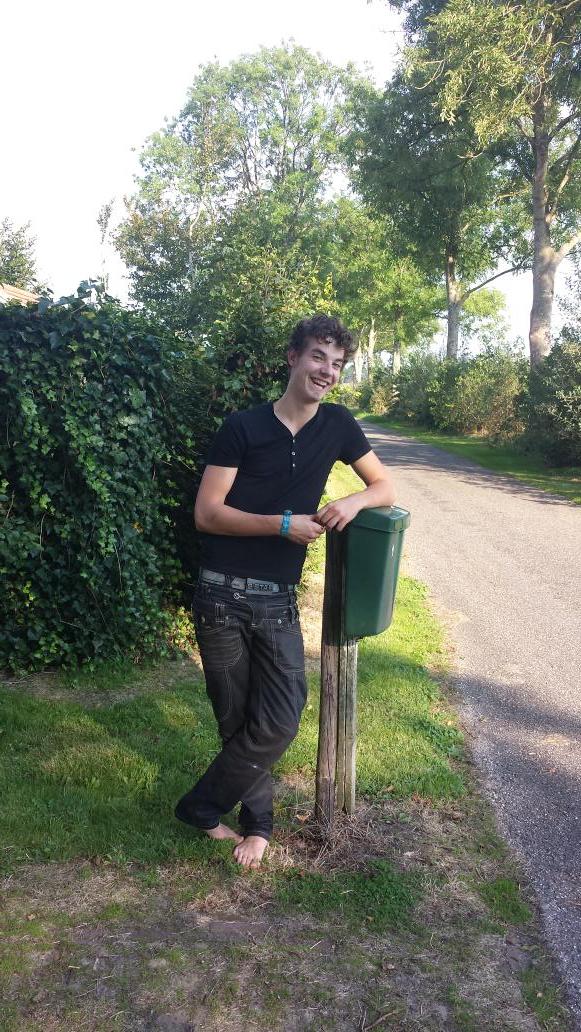 chrisvanmiddela's tweet photo. Btje chille toch http://t.co/XeIz9bNHws