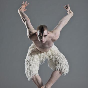Tomo night: Swan Lake in glorious 3D <a href="/BarnCinema/">Barn Cinema</a>. Stunning production; well worth a look: bit.ly/1r8b4Wf