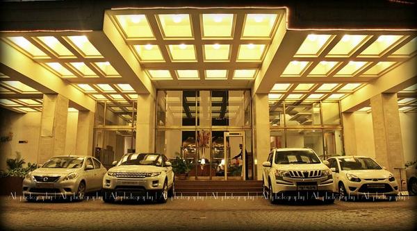 sagarplazapune's tweet photo. Great shot at night at #hotelsagarplaza  #pune courtsey our guest @Akkashhchauhaan 
#lpindia #allthingspune http://t.co/uQrcztOliQ