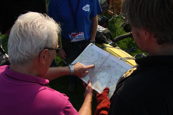 Over 10 minuten is het zover. De crews maken zich klaar om op te stijgen.