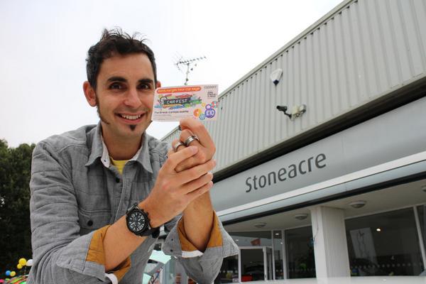 caaaarlac's tweet photo. @igodesign don't you think this guy looks like @CazCusumano !!!! :-D http://t.co/Fek40WJnvE