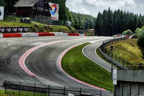 tom24perry's tweet photo. 5 weeks to go until the Belgium 2CV 24hr race at Spa Francorchamps. And only 51 weeks until Anglesey! http://t.co/2OQhaHNSuG