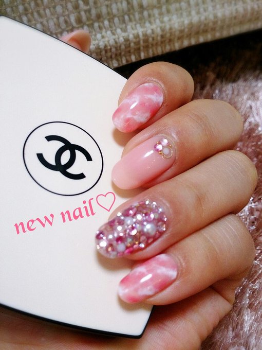 ぴんくー 恋愛運あっぷネイル(o&acute;&omega;`o) 素敵な出会いはどこかなー？ http://t.co/RIXT6LREyF