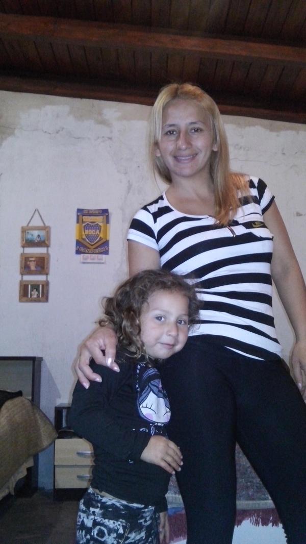 ayalavanesa72's tweet photo. Con jazmin ma alpepe... http://t.co/npmScbjBhp