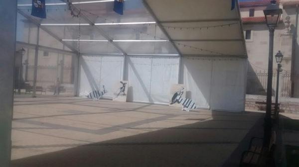 Villamajazz's tweet photo. Ya han llegado las liebres a la excelentísima plaza de villamañan http://t.co/rKD9Sk3QXD