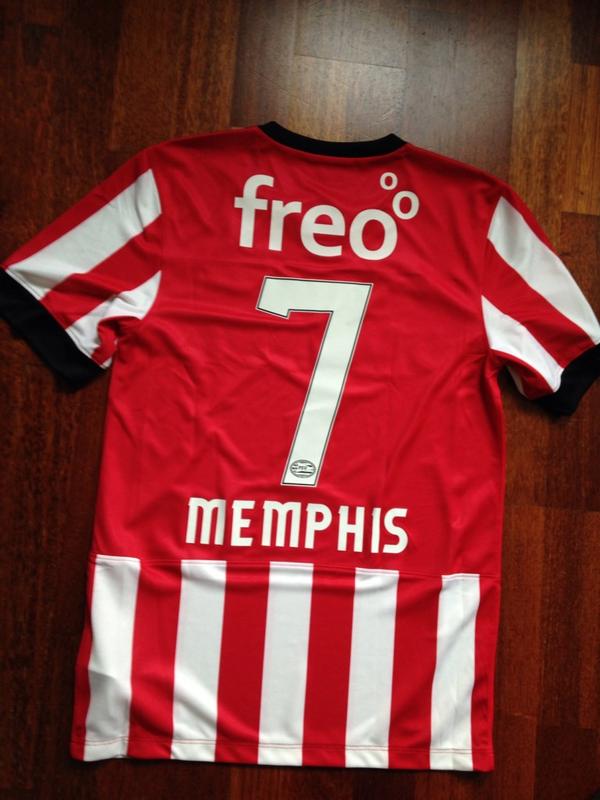 JortJ1999's tweet photo. Yesssss! shirt PSV met held @MemphisDepay erop 💪👌 http://t.co/rvk1gWUpVY