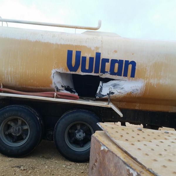 dudeday26's tweet photo. Here is my loader and here is the water truck! Please stay in front of loaders not behind them or in blind spots. http://t.co/MPqUM2kU1O