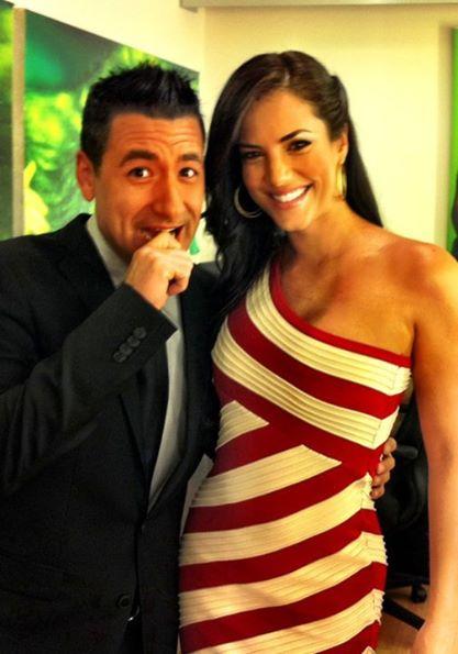 gabyespino's tweet photo. JajajaRT @GabyEspinoRD: El Primer #TBT de hoy es de nuestra Reina @gabyespino con @JorgeBernal en #Levantate año 2011 http://t.co/vO7bpcnPZI