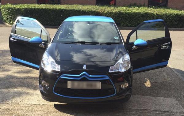 evowrap's tweet image. We installed blue #carwrap onto the roof, wing mirrors, doors &amp;amp; grill of a Citroen DS3 bit.ly/carwrapping