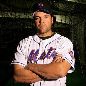      Happy birthday to Mike Piazza, 46 today :-) 