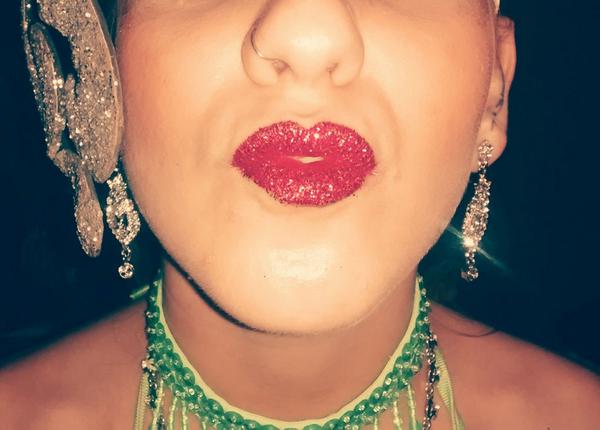 FelicityDance's tweet photo. Glam kisses with our new glitter lips look! #dance #makeup #newlook #redlips #showgirl #perfect #emily http://t.co/wTxKmj0GKO