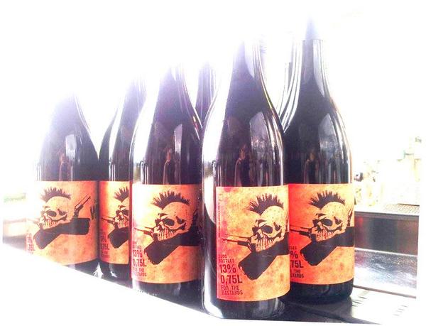 ContraSoarda's tweet photo. Be careful! WINEPUNK is back!
#winepunk #onewineoneattitude http://t.co/pfdgx6MB4s