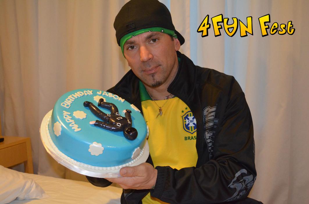 Hoje é o dia da lenda! Happy Birthday from Brazil, Jason David Frank! 