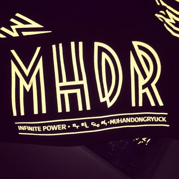 INFINITE7SOUL's tweet image. [PIC] 140904 SBS My Lovely Girl filming : INFINITE Power Slogan by timeless0428