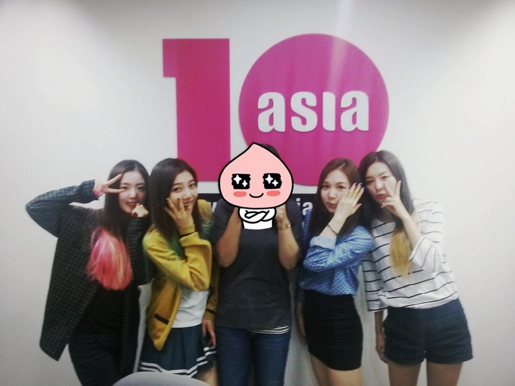 BwsrRQZCcAA52iv.jpg:large