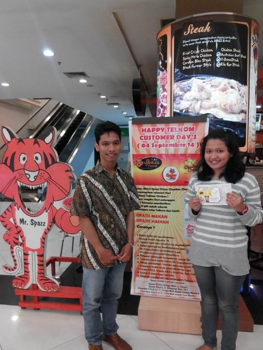 WiFiIdCirebon's tweet photo. Selamat kepada @dnmeliya salah satu pemenang kuis RT terbanyak @WiFiIdCirebon dan telah datang k @spazzbistro http://t.co/sIYnrfF9TG