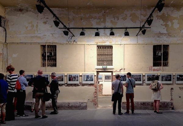 paulineeiferman's tweet image. #Notburningman week continues w/ a dispatch from the world's largest #photojournalism festival roadsandkingdoms.com/2014/the-peril…