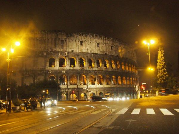 thegoodeslife's tweet photo. The Hippest Neighborhoods in Rome via @EatingItaly http://t.co/QEpB5I34LC #rometravelguide http://t.co/Zdv0Gw0n5c