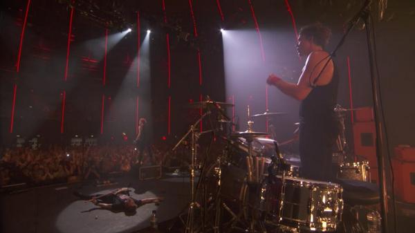 cliffordsbrows's tweet photo. LUKE WAS JUST LYING ON THE COLD HARD GROUND http://t.co/rhjTrxNy0W
