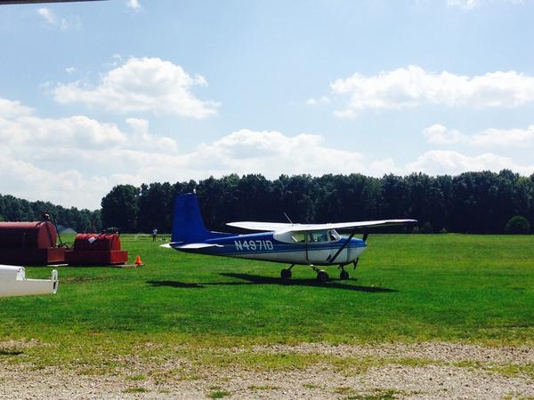 dduong23's tweet photo. Skydiving 😜😜😜😁😁😱 http://t.co/v2gNCUUfOz