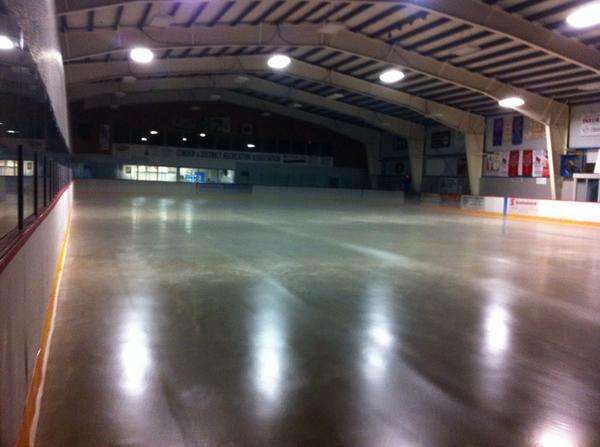 jrm162704's tweet photo. Soon hockey time in Cobden ON.#firstflood http://t.co/DFh4KeTPGP