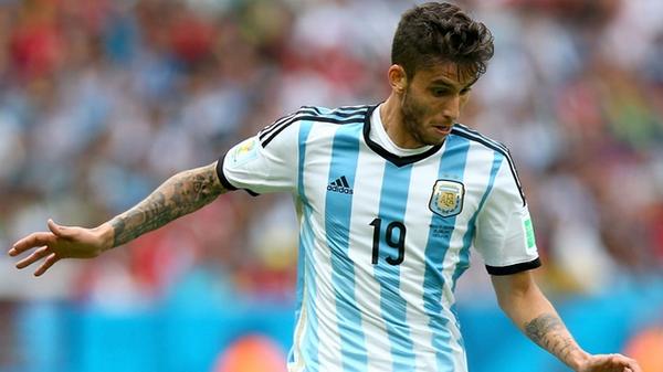 New boy <a href="/ricky11alvarez/">Ricky Alvarez</a> features for Argentina in win over Germany: safc.com/news/team-news…