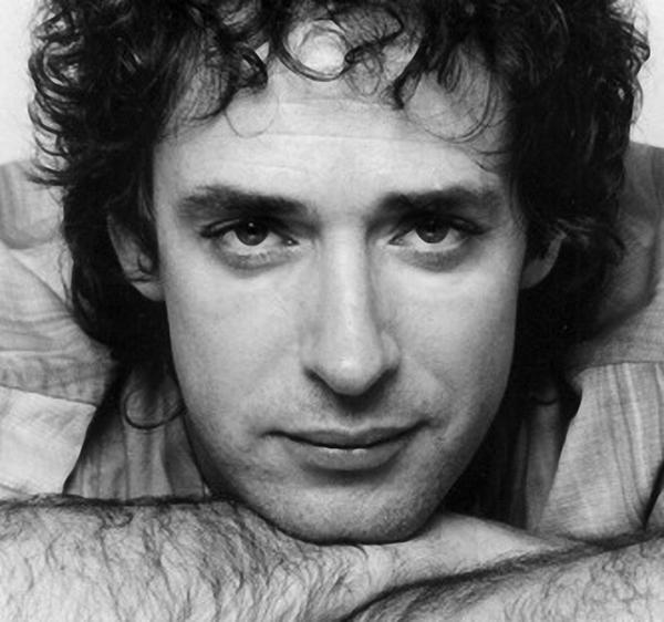 Miusiv's tweet photo. "Poder decir adiós es crecer". Fallece Gustavo Cerati a los 55 años de edad. http://t.co/kt7CtI9uEd