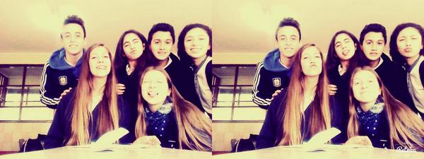 00Caroo's tweet photo. Grupito de musica! Los amoo 💗 @CamiAC_08 @maiimonteagudo @Chiara_correa #Franx2 #Fachass http://t.co/TxnUzgxgRO