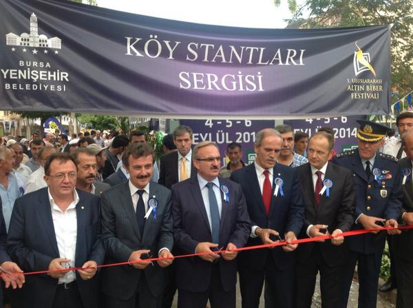 munirkaraloglu's tweet photo. Köylerimiz( mahallelerimiz) stand açarak kendilerinin yetiştirdiği ürünleri sergilediler http://t.co/4QXkhnHapW