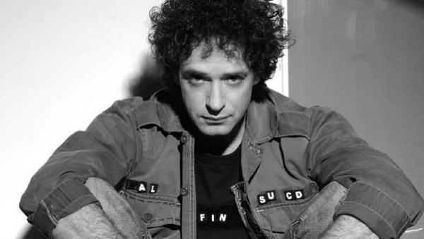 LaMega's tweet photo. "LUTO" Muere Gustavo Cerati http://t.co/eIUQUwL7l0 http://t.co/yZQQiPpEQc