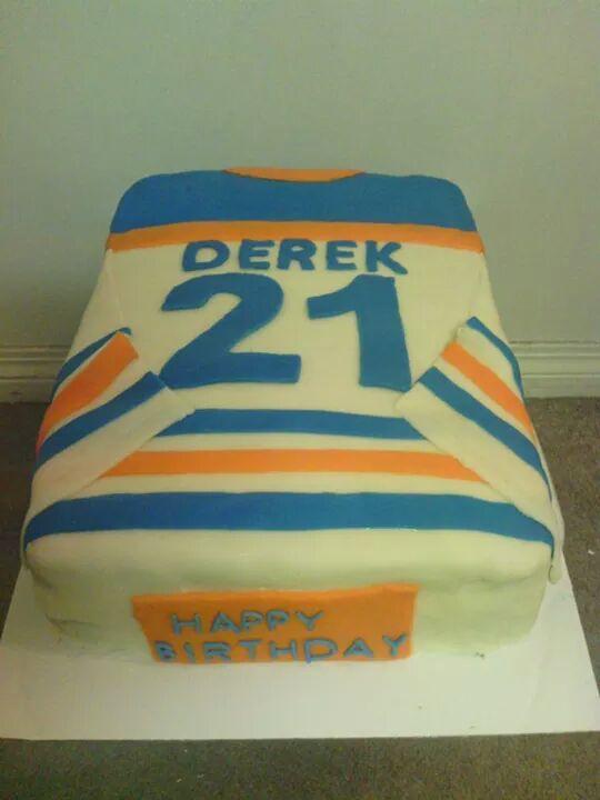 TSC_Bakery's tweet photo. #birthdaycake #hockey #jersey #yeg #tsc_bakery #awesome #blueandorange http://t.co/rrSZGB117T
