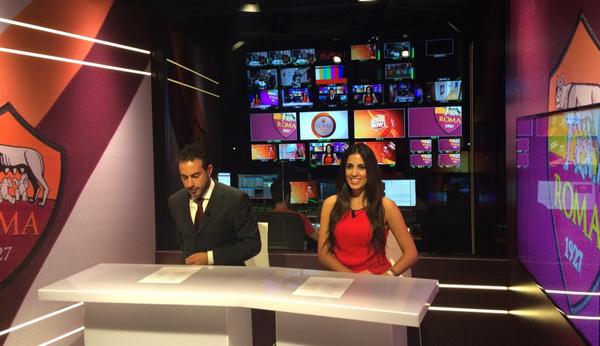 As Roma On Twitter Parte Lo Show Di Roma Tv Con Roma Now In Studio I Due Conduttori Francesca E Matteo Http T Co Aemlez1yia
