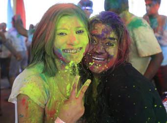 pittarts's tweet photo. Color Blast at 5 PM. PITT ARTS Arts Fest 9/5/14. At Pitt On WPU Lawn! http://t.co/ym48QBXfov