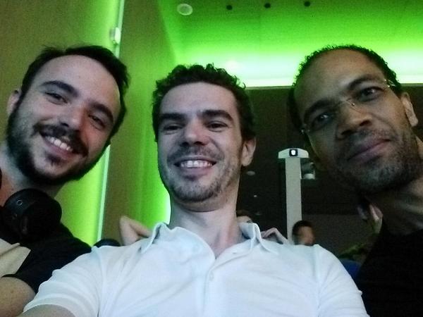 somatt_fr's tweet photo. At Microsoft's NodeJS meetup. Ekino in da house! @NewsDuFront http://t.co/bH1uRZCc2Z
