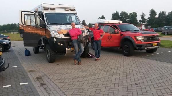CeelenH's tweet photo. Ons vervoer en slaapplaatsen de komende dagen. Op naar Julianadorp voor onze eerste start. #Cfh2014 @Lansigt http://t.co/rIRoa8MvK1