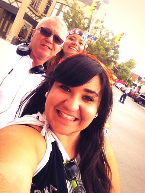 CUMagicians's tweet photo. #Selfies with strangers! #change4change #shinerama #JoinTheConspiracy @CU_FallO @ShineramaOQ http://t.co/uidYozGdjO