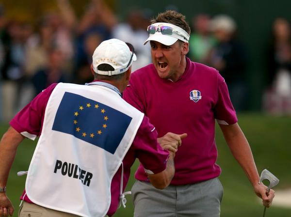 IJPDesign's tweet photo. This picture gets us so excited in the IJP office! #IJPTeamWork #throwbackthursday #TBT http://t.co/4MTnSHbYXu