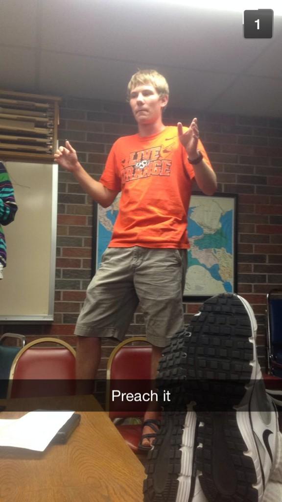 raymondpow's tweet photo. This is just perfect👌 #PastorRyan 
@cathorsley @RyguyRhyno http://t.co/deoP19CloU