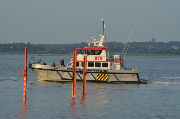 Mctays1's tweet photo. Turbine Transfer vessel Penrhos Bay arriving at MCTAYS tonight. http://t.co/MKNFDkcP2f