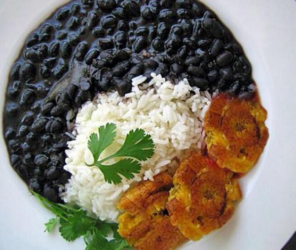 #cubanblackbeans rice &amp; crispy tostones from <a href="/CrispyCuban/">Crispy Cuban - Authentic Cuban Sandwiches in L.A.</a> are just 1 of the many choices we have for you tonight 💃