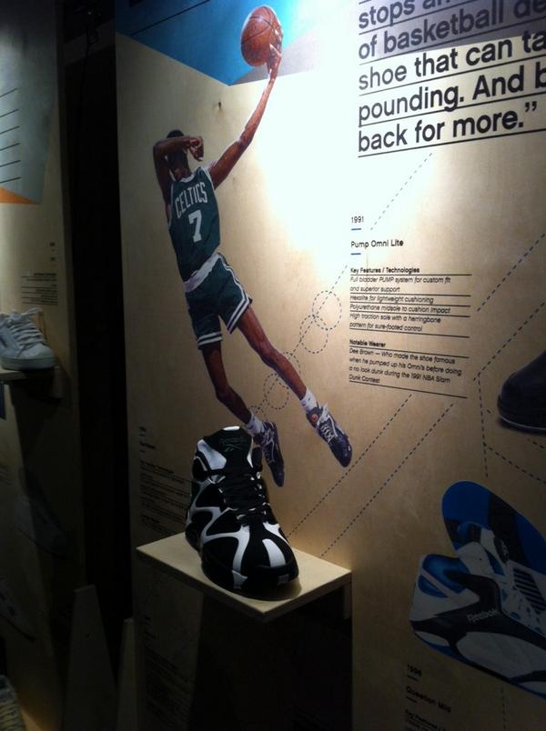 adammarkslater's tweet photo. @selfmadeheroes Great stitch detail on the boards! And great event.  #reebok http://t.co/u8laTEQbvU