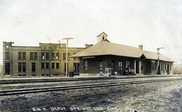 SpldChamberMN's tweet photo. Throwback Thursday courtesy of the Springfield Area Historical Society! #tbt #SpringfieldMN @TheGarage_Spfd http://t.co/x8YkYmKVMC