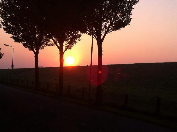 BBkkr74's tweet photo. Genieten van deze mooie dag! http://t.co/mwaqZANGqg