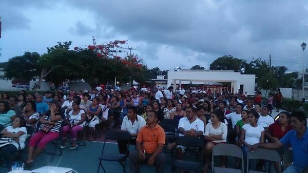 CARLOSVARGASBOR's tweet photo. Curso de Inducción a padres de familia de alumnos de nuevo ingreso. @EduardoPatronAz @Josealberto2 @cecyte_qroo http://t.co/JRfCC9DcJZ