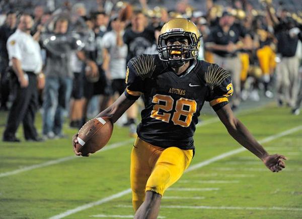 My_USHSS's tweet photo. Where does your team rank #USHSS top 25 @Famousscarlett @josh3rosen @bkeanqb4 @TheKylerMurray http://t.co/fh5fwNKSie http://t.co/ieqVefIqw2