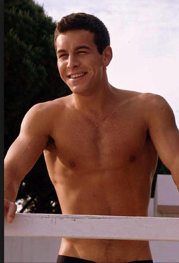 CCuerpos's tweet photo. Hi Mario http://t.co/6LUdXFux2r