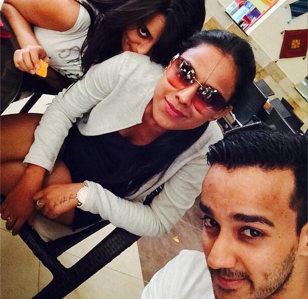 sammunishal's tweet photo. @Theniasharma @anitahasnandani @Vishal_singh786 @poojaAgor  @sablawat @TheTellyTimes #Jordan #Calendar2014 #Selfie http://t.co/FO2pRXj1Ui